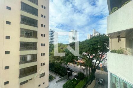 Vista de apartamento para alugar com 3 quartos, 150m² em Indianópolis, São Paulo