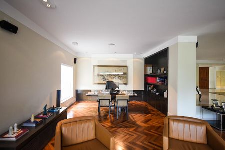 Escritório de casa à venda com 4 quartos, 1100m² em Fazenda Morumbi, São Paulo