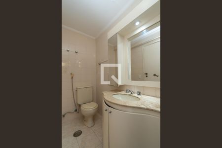 Banheiro da Suíte de apartamento à venda com 3 quartos, 90m² em Vila Industrial, Campinas