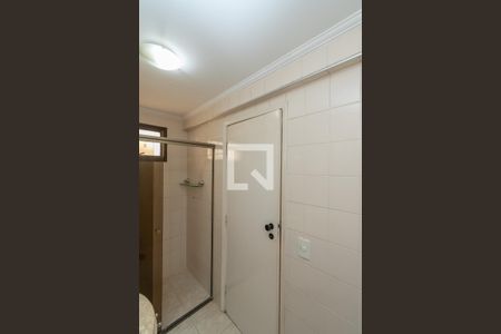 Banheiro da Suíte de apartamento à venda com 3 quartos, 90m² em Vila Industrial, Campinas
