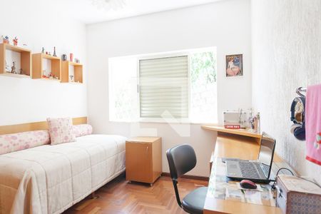 Casa à venda com 309m², 4 quartos e 4 vagas Casa à venda com 309m², 4 quartos e 4 vagasquarto 3