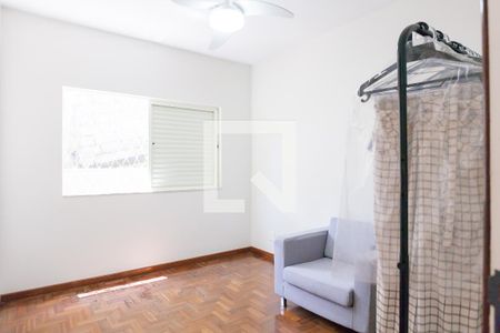 Casa à venda com 309m², 4 quartos e 4 vagas Casa à venda com 309m², 4 quartos e 4 vagasquarto 1