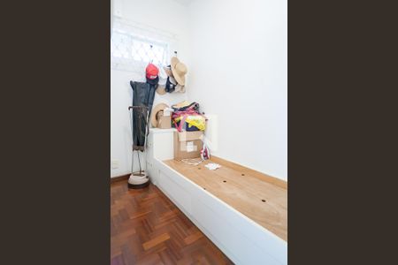 Casa à venda com 309m², 4 quartos e 4 vagas Casa à venda com 309m², 4 quartos e 4 vagasquarto serviço