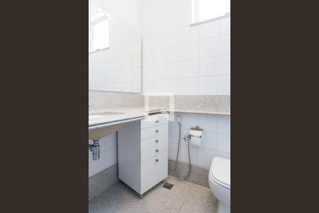 Casa à venda com 309m², 4 quartos e 4 vagas Casa à venda com 309m², 4 quartos e 4 vagasbanheiro suite