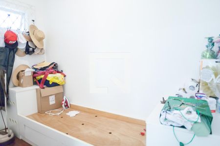 Casa à venda com 309m², 4 quartos e 4 vagas Casa à venda com 309m², 4 quartos e 4 vagasquarto serviço