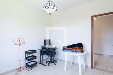 Casa à venda com 309m², 4 quartos e 4 vagas Casa à venda com 309m², 4 quartos e 4 vagassala 2