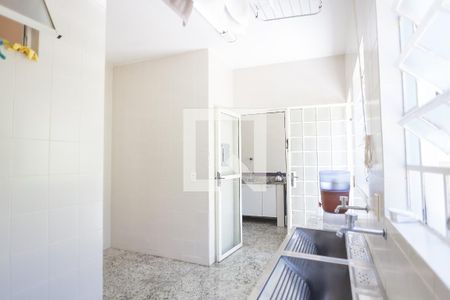 Casa à venda com 309m², 4 quartos e 4 vagas Casa à venda com 309m², 4 quartos e 4 vagasÁrea de Serviço