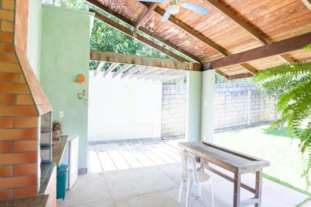 Casa à venda com 309m², 4 quartos e 4 vagas Casa à venda com 309m², 4 quartos e 4 vagasChurrasqueira