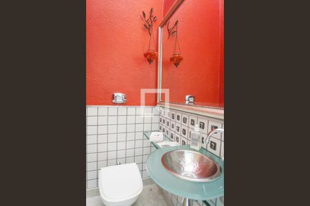 Casa à venda com 309m², 4 quartos e 4 vagas Casa à venda com 309m², 4 quartos e 4 vagasLavabo