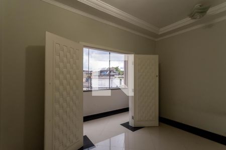 Casa à venda com 339m², 5 quartos e 2 vagas