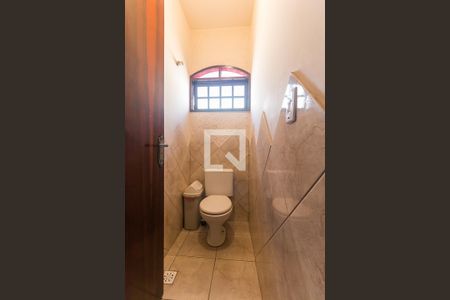 Lavabo de casa para alugar com 4 quartos, 140m² em Jardim Ponte Grande, Mogi das Cruzes