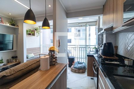 Cozinha de apartamento à venda com 2 quartos, 45m² em Parque Industrial Tomas Edson, São Paulo