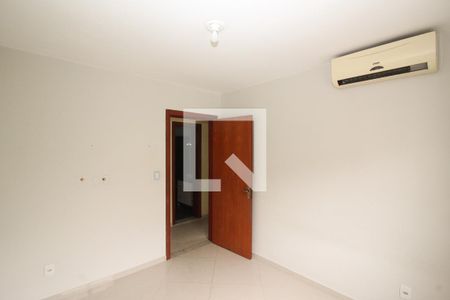 Quarto 1 de apartamento à venda com 3 quartos, 99m² em Jardim Itu Sabará, Porto Alegre