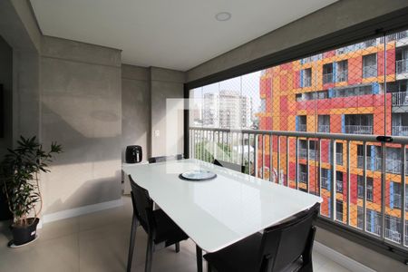 Varanda  de apartamento à venda com 2 quartos, 76m² em Indianópolis, São Paulo