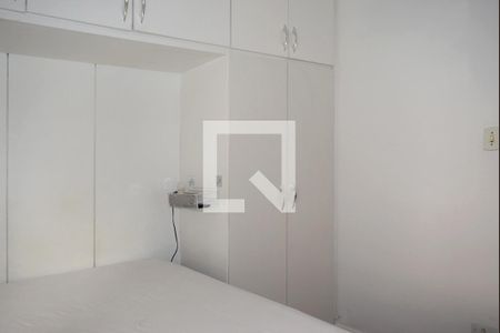 Quarto 1 de apartamento para alugar com 3 quartos, 79m² em Alto de Pinheiros, São Paulo