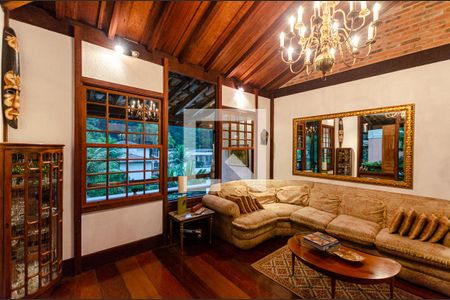 Sala 2 de casa de condomínio à venda com 5 quartos, 320m² em Badu, Niterói