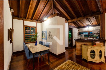 Sala 2 de casa de condomínio à venda com 5 quartos, 320m² em Badu, Niterói