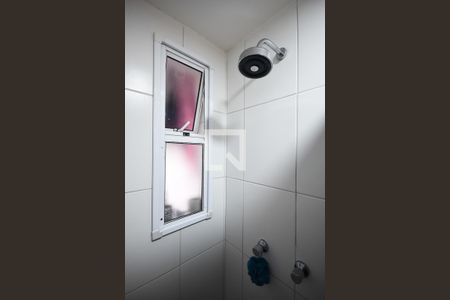 Apartamento à venda com 64m², 3 quartos e 2 vagas Apartamento à venda com 64m², 3 quartos e 2 vagasChuveiro do banheiro