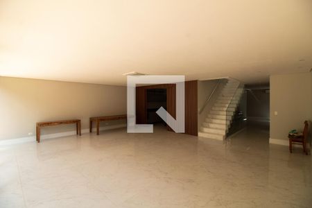 Sala  de casa de condomínio à venda com 4 quartos, 657m² em Granja Julieta, São Paulo