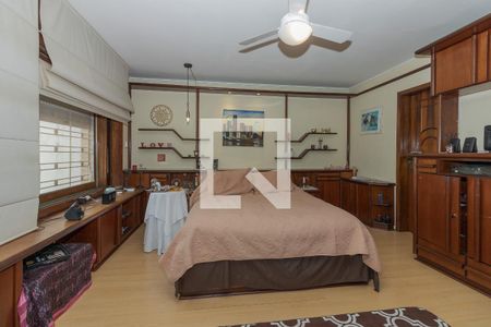 Quarto Suíte de casa à venda com 5 quartos, 375m² em Jardim Lindóia, Porto Alegre