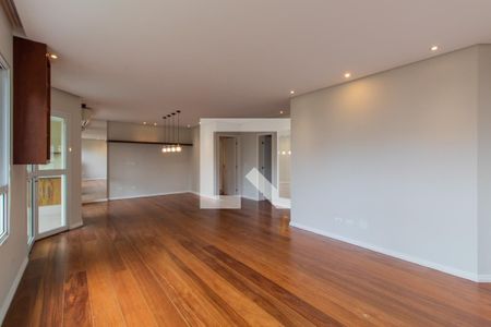 Sala de apartamento à venda com 3 quartos, 128m² em Vila Suzana, São Paulo