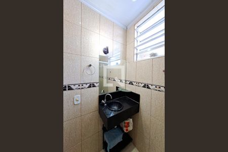 Apartamento à venda com 65m², 2 quartos e sem vaga Apartamento à venda com 65m², 2 quartos e sem vagaBanheiro Social