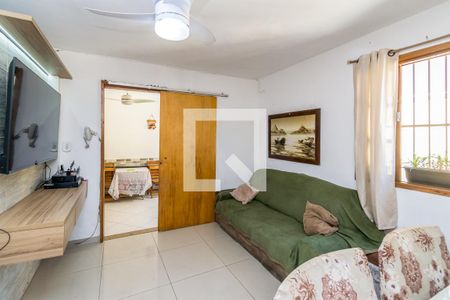 Sala de casa de condomínio à venda com 2 quartos, 68m² em Brás de Pina, Rio de Janeiro