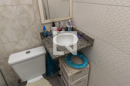 Banheiro da Suíte de casa de condomínio à venda com 2 quartos, 68m² em Brás de Pina, Rio de Janeiro