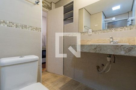 Banheiro de apartamento para alugar com 1 quarto, 60m² em Pinheiros, São Paulo