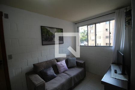 Sala de apartamento à venda com 2 quartos, 42m² em Olaria, Canoas