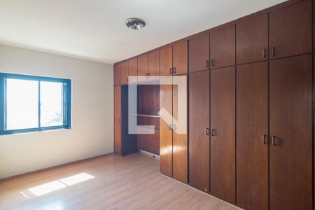 Apartamento à venda com 133m², 3 quartos e 2 vagas Apartamento à venda com 133m², 3 quartos e 2 vagasQuarto 1 Suite
