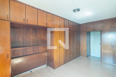 Apartamento à venda com 133m², 3 quartos e 2 vagas Apartamento à venda com 133m², 3 quartos e 2 vagasQuarto 1 Suite