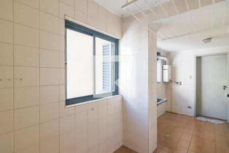 Apartamento à venda com 133m², 3 quartos e 2 vagas Apartamento à venda com 133m², 3 quartos e 2 vagasÁrea de Serviço