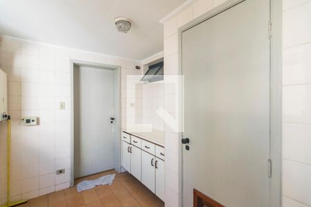 Apartamento à venda com 133m², 3 quartos e 2 vagas Apartamento à venda com 133m², 3 quartos e 2 vagasÁrea de Serviço
