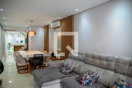 Sala de casa para alugar com 3 quartos, 165m² em Jardim Maria Estela, São Paulo
