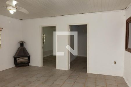 Sala de casa à venda com 2 quartos, 45m² em Rubem Berta, Porto Alegre