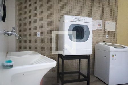 Studio para alugar com 56m², 1 quarto e sem vaga Studio para alugar com 56m², 1 quarto e sem vagaÁrea de Serviço