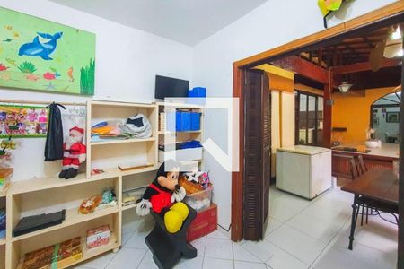 Casa à venda com 3 quartos, 300m² em Vila Mariana, São Paulo