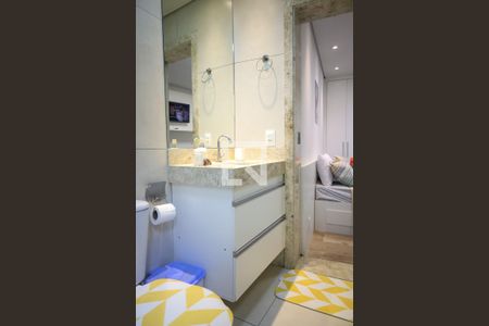 Banheiro de kitnet/studio para alugar com 1 quarto, 28m² em Minas Brasil, Belo Horizonte