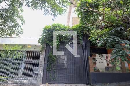 Studio para alugar com 28m², 1 quarto e sem vaga Studio para alugar com 28m², 1 quarto e sem vagaFachada