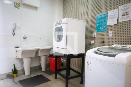 Studio para alugar com 28m², 1 quarto e sem vaga Studio para alugar com 28m², 1 quarto e sem vagaLavanderia