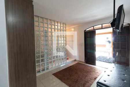 Casa para alugar com 200m², 3 quartos e 2 vagas Casa para alugar com 200m², 3 quartos e 2 vagasSuite