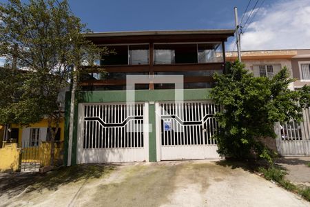 Casa para alugar com 200m², 3 quartos e 2 vagas Casa para alugar com 200m², 3 quartos e 2 vagasFachada