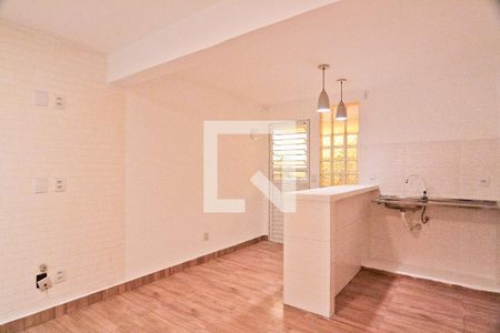 Kitnet de casa para alugar com 1 quarto, 18m² em Jardim Peri, São Paulo