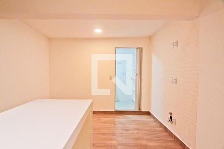 Kitnet de casa para alugar com 1 quarto, 18m² em Jardim Peri, São Paulo