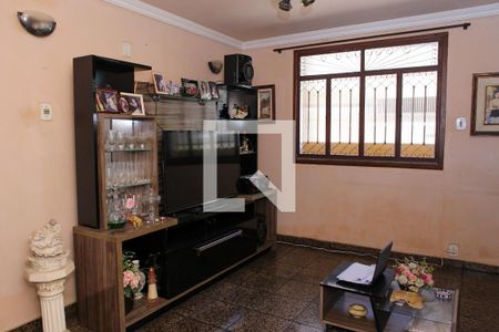 Sala de casa à venda com 2 quartos, 185m² em Piedade, Rio de Janeiro