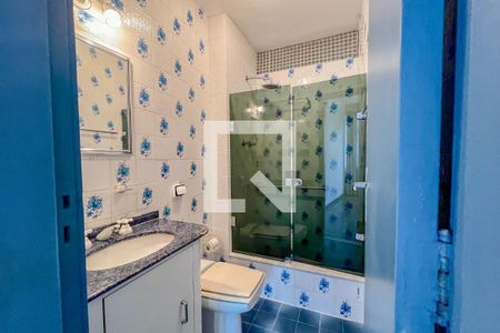 Banheiro social de apartamento para alugar com 2 quartos, 100m² em Humaitá, Rio de Janeiro