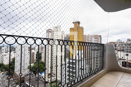 Varanda de apartamento para alugar com 4 quartos, 192m² em Vila Suzana, São Paulo