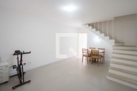 Sala de casa à venda com 2 quartos, 85m² em Santo Amaro, São Paulo