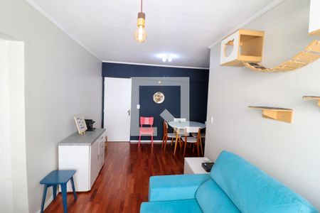 Sala de TV de apartamento para alugar com 1 quarto, 45m² em Parque São Jorge, São Paulo